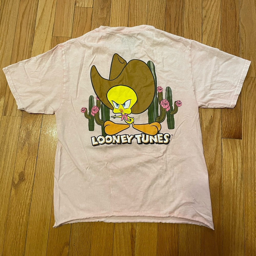 Junior’s Semi-Cropped Graphic Tee